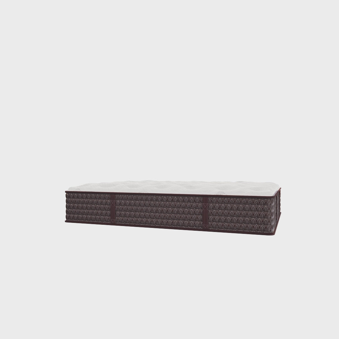A video of Aireloom Vintage Reverie Streamline luxury firm mattress layers.